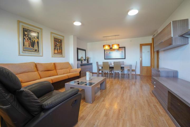 Moderno piso de 3 habitaciones en Vila-Seca – ¡Con 2 parkings incluídos! photo 0