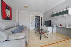 Piso familiar en Reus con piscina, 4 habitaciones y zona residencial tranquila photo 0
