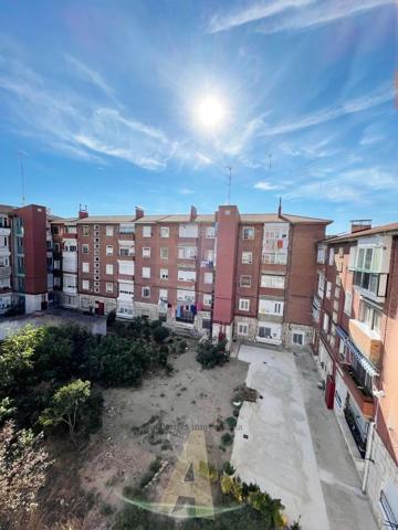 Alarifes inmobiliaria les ofrece piso, 96 metros útiles junto al CORTE INGLÉS, en la zona del Paseo Zorrilla photo 0