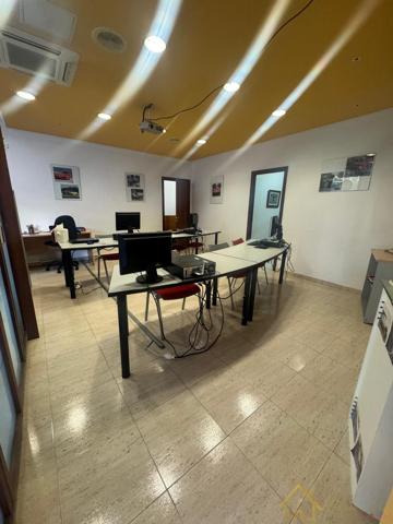 Local En venta en Piringalla, Lugo photo 0