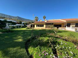 Villa En venta en Los Realejos photo 0