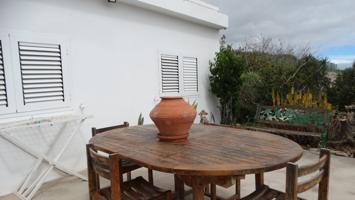 Villa En alquiler en Güímar photo 0