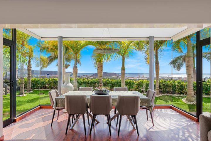 Villa En venta en Adeje photo 0