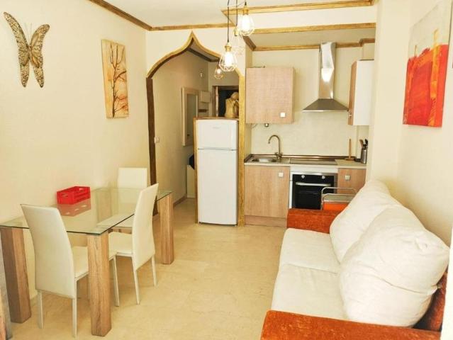 ¡Se vende acogedor estudio en Calle Mar Báltico, Torrevieja! photo 0
