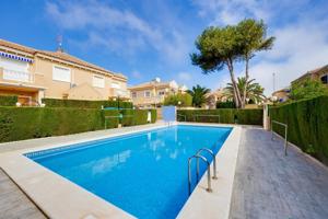 Chalet de ensueño con jardín y vistas en zona tranquila de Torrevieja photo 0