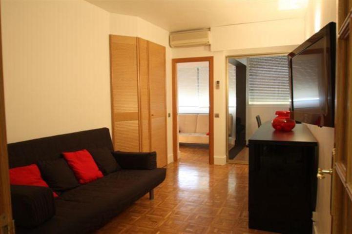 Piso En alquiler en Cuatro Caminos, Madrid photo 0