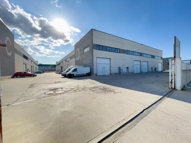 Nave Industrial En alquiler en Los Olivos, Getafe photo 0