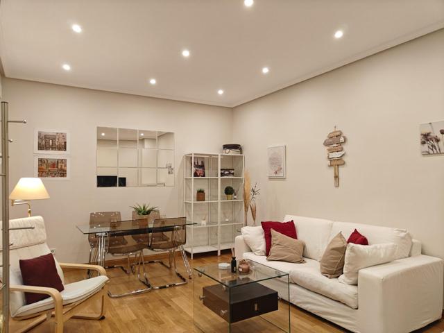 Piso En alquiler en Chamberí, Madrid photo 0