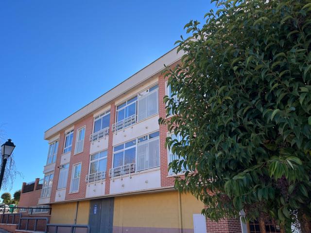 Local En venta en Ávila photo 0