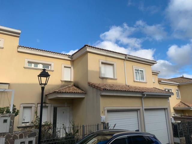 Villa En venta en Tornadizos de Ávila photo 0