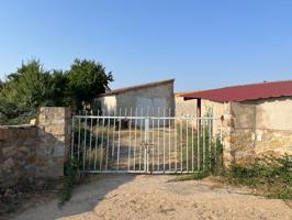 Almacén En venta en La Colilla photo 0