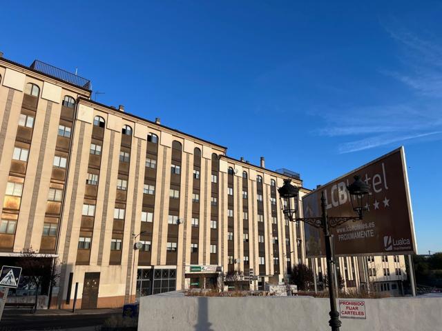 Local En alquiler en Ávila photo 0