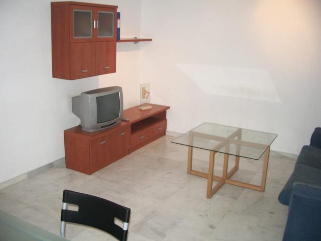 Piso en Calle Adelantado photo 0