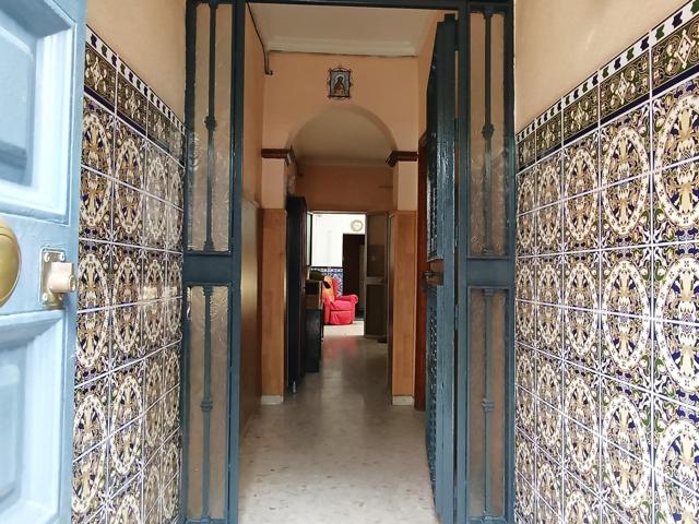 🏡 Gran casa familiar con patio y terrazas en Torreblanca, Sevilla photo 0