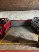 Se alquila plaza de Parking en Calle Dragonera photo 0