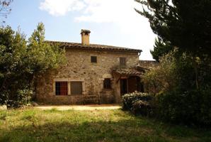 Casa En venta en Sant Aniol de Finestres photo 0