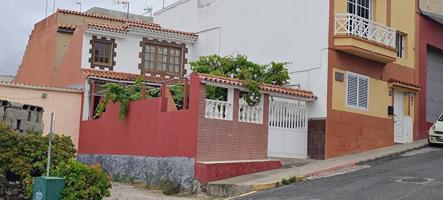 Casa En venta en Pasaje Manolo Millares, 1, Los Castillos-Los Portales-Visvique, Arucas photo 0