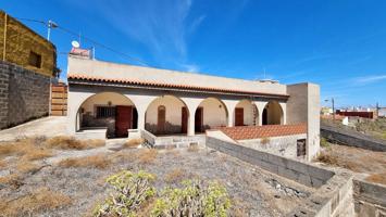 Casa En venta en Calle Ruiz Muñiz, Valle De Los Nueve - El Ejido - Medianías, Telde photo 0