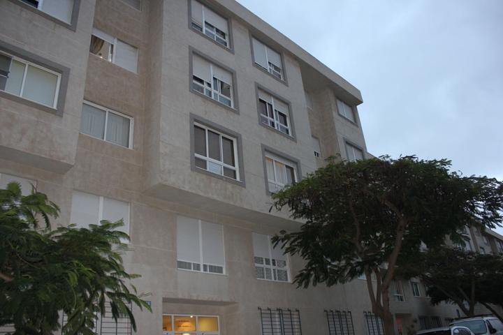 Piso En venta en Calle Acuarelista Elías Marrero, Tamaraceite - San Lorenzo, Las Palmas De Gran Canaria photo 0