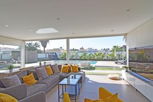 Casa En venta en Touroperador Matkatala, Maspalomas-Meloneras, San Bartolomé De Tirajana photo 0