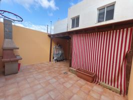 Unifamiliar Pareada En venta en Calle Alcalde Ángel González, La Charca-Majada Marcial, Puerto Del Rosario photo 0
