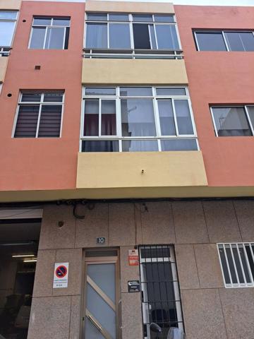 Piso En venta en Calle José Medina Díaz, 10, Ciudad Alta, Las Palmas De Gran Canaria photo 0