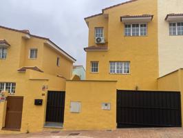 Unifamiliar Pareada En alquiler en Calle Bencomia, Valsequillo De Gran Canaria photo 0