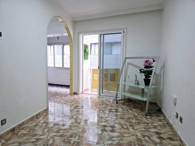 Piso En venta en Calle Portugal, Puerto - Canteras, Las Palmas De Gran Canaria photo 0