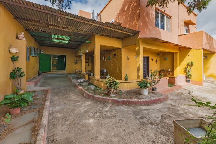 Casa En venta en Calle Alamo, Caserones - La Higuera, Telde photo 0