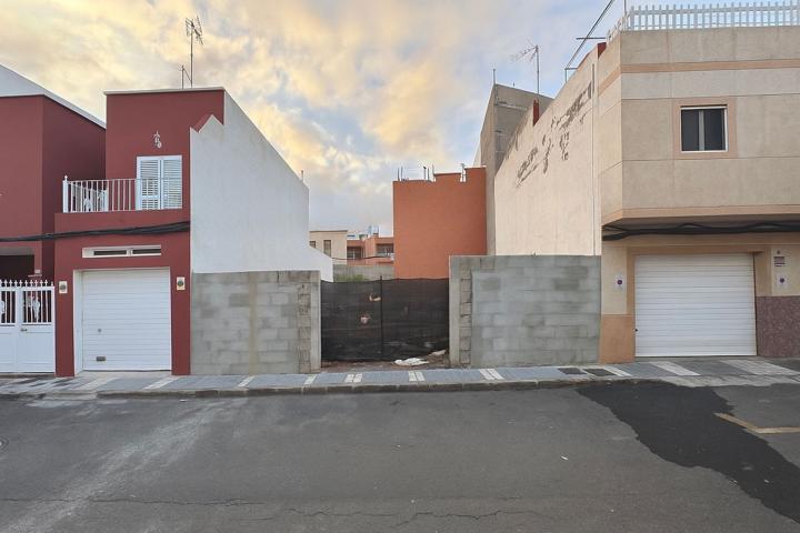 Terreno Urbanizable En venta en Calle Maestro Valle, Carrizal, Ingenio photo 0