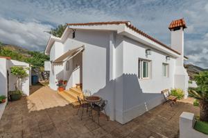 Casa En venta en Calle El Pedregal, 47, Valsequillo De Gran Canaria photo 0