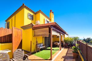 Unifamiliar Pareada En venta en Calle Arquitecto Laureano Arroyo, 96, Tafira, Las Palmas De Gran Canaria photo 0