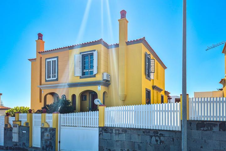 Unifamiliar Pareada En venta en Calle Arquitecto Laureano Arroyo, 96, Tafira, Las Palmas De Gran Canaria photo 0