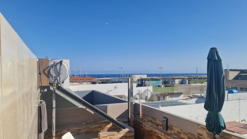 Unifamiliar Pareada En venta en Calle José Zerpa, Vecindario Norte-Cruce Sardina, Santa Lucía De Tirajana photo 0