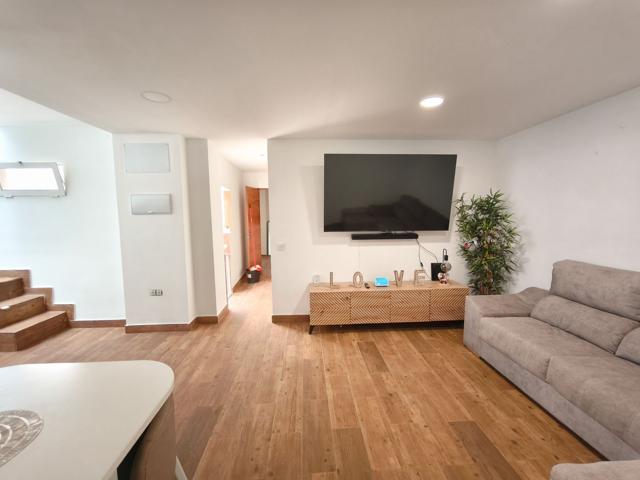 Unifamiliar Pareada En venta en Calle Antonio Collado, 10, Carretera Del Centro - Cono Sur, Las Palmas De Gran Canaria photo 0
