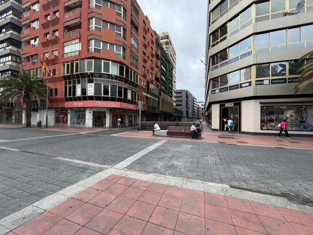 Piso En venta en Calle Albareda, 3, Puerto - Canteras, Las Palmas De Gran Canaria photo 0