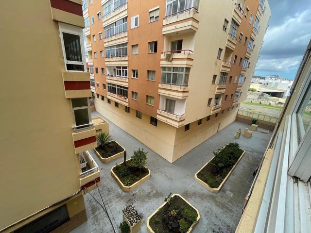 Piso En venta en Calle Alférez Quintana Suárez, 4, San Gregorio, Telde photo 0