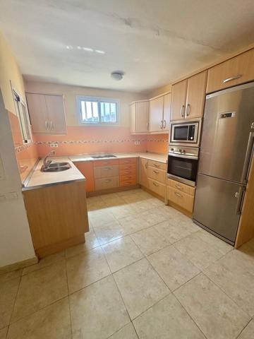 Piso En venta en Calle Bondad, Callejón Del Castillo - El Calero - Las Huesas, Telde photo 0