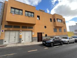 Piso En venta en Calle Cura Gordillo, 56, La Herradura - Balcón Del Telde, Telde photo 0