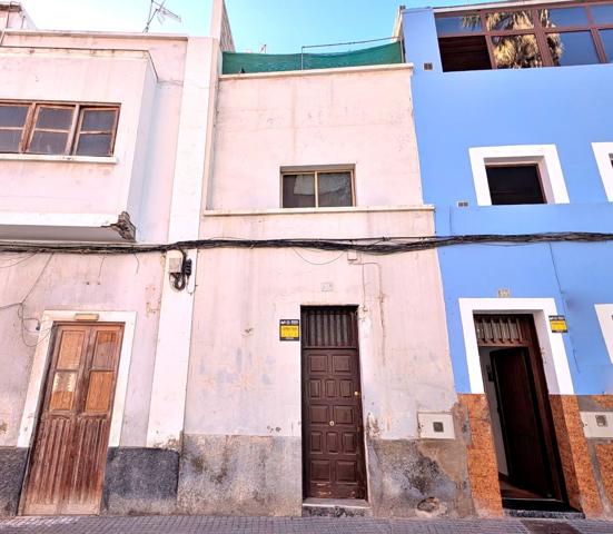 Unifamiliar Pareada En venta en Avenida Del Polvorín, 53, Ciudad Alta, Las Palmas photo 0