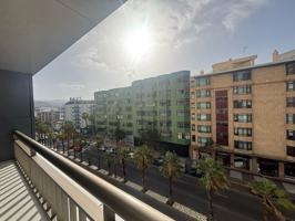 Dúplex En alquiler en Avenida Mesa Y López, Puerto - Canteras, Las Palmas De Gran Canaria photo 0