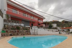 Casa En venta en Calle Hespérides, 13, Firgas photo 0