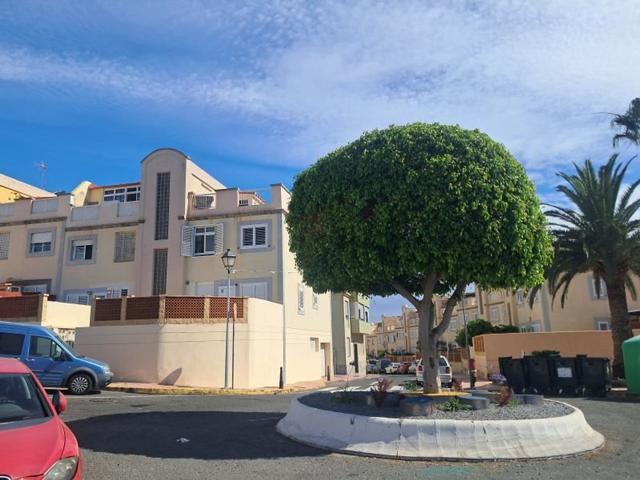 Unifamiliar Pareada En venta en Isaac Albeniz, 8, San Gregorio, Telde photo 0