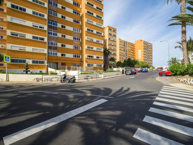 Piso En venta en Calle Pacuco Penichet, 1, Ciudad Alta, Las Palmas De Gran Canaria photo 0