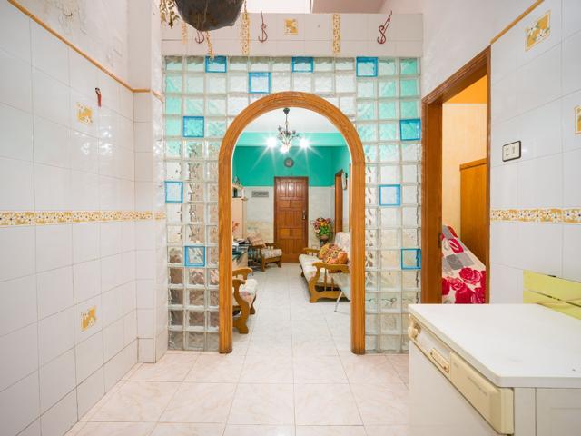 Piso En venta en Calle Angostura, Puerto - Canteras, Las Palmas De Gran Canaria photo 0