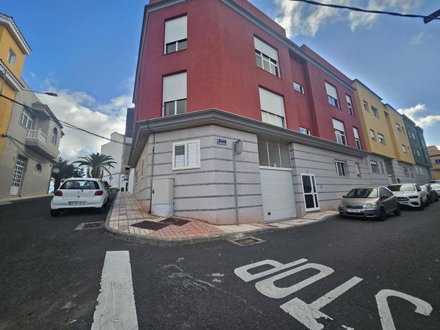 Piso En venta en Calle Almudena, 20, Tamaraceite - San Lorenzo, Las Palmas De Gran Canaria photo 0
