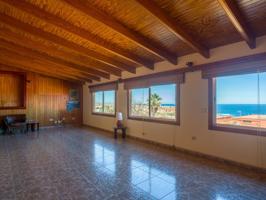 Casa En venta en Calle Tirso De Molina, 23, Playa Del Hombre - Taliarte - Salinetas, Telde photo 0