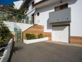 Unifamiliar Pareada En venta en Calle Poeta Cairasco, 61, Gáldar, Gáldar photo 0