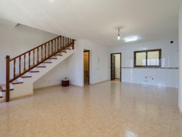 Dúplex En venta en Calle Salema, 15, Playa De Arinaga, Agüimes photo 0