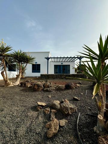 ¡Oportunidad única en Playa Blanca, Lanzarote! photo 0